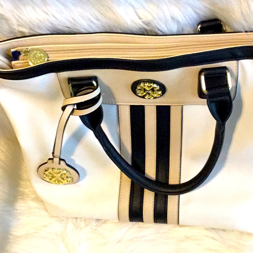 Christian Lacroix Handbag - Picture 7 of 9